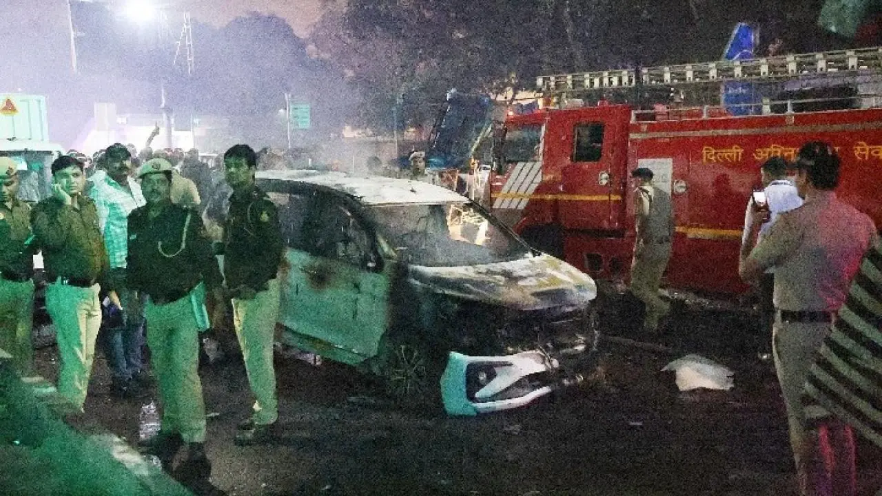 Τουλάχιστον 8 νεκροί από έκρηξη κοντά στο Κόκκινο Φρούριο στο Νέο Δελχί