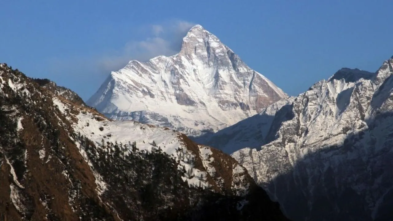 Εννέα νεκροί ορειβάτες από χιονοστιβάδα στο Νεπάλ