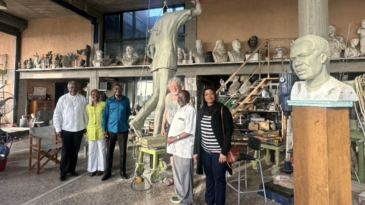 Από τη Θεσσαλονίκη στην καρδιά της Αφρικής, το μεγάλο ταξίδι του αδριάντα του Νιερέρε