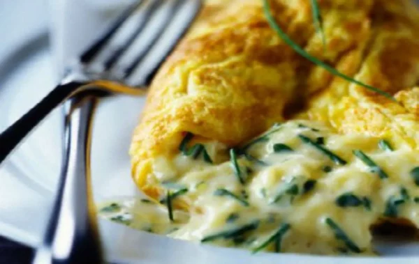 Γρήγορη ομελέτα με τυρί του τοστ