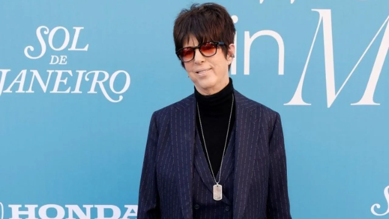 Η Νταϊάν Ουόρεν εμφανίζεται στο μουσικό βίντεο του τραγουδιού της Kesha «Dear Me»