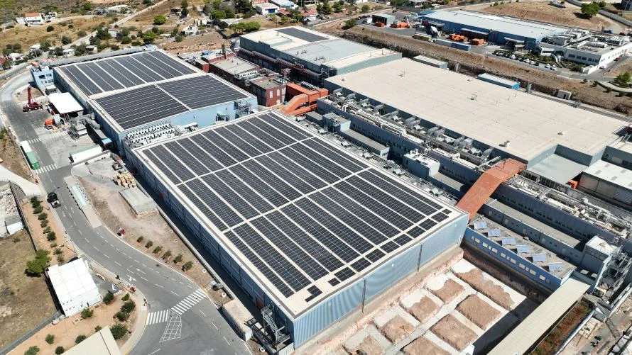 Η Παπαστράτος ολοκλήρωσε την πρώτη φάση της «πράσινης» επένδυσης στο εργοστάσιό της στον Ασπρόπυργο