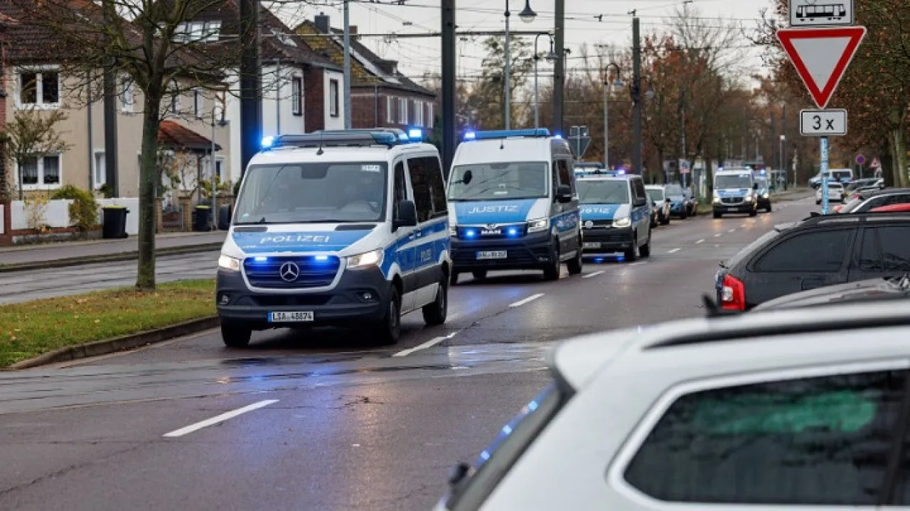 Γερμανία: Αστυνομικοί πυροβόλησαν 12χρονο κορίτσι που τους επιτέθηκε με μαχαίρια