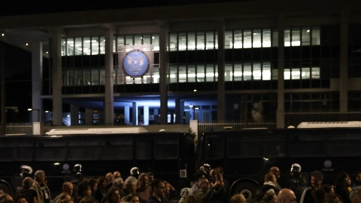 Ολοκληρώθηκε έξω από την Αμερικανική Πρεσβεία η πορεία του Πολυτεχνείου