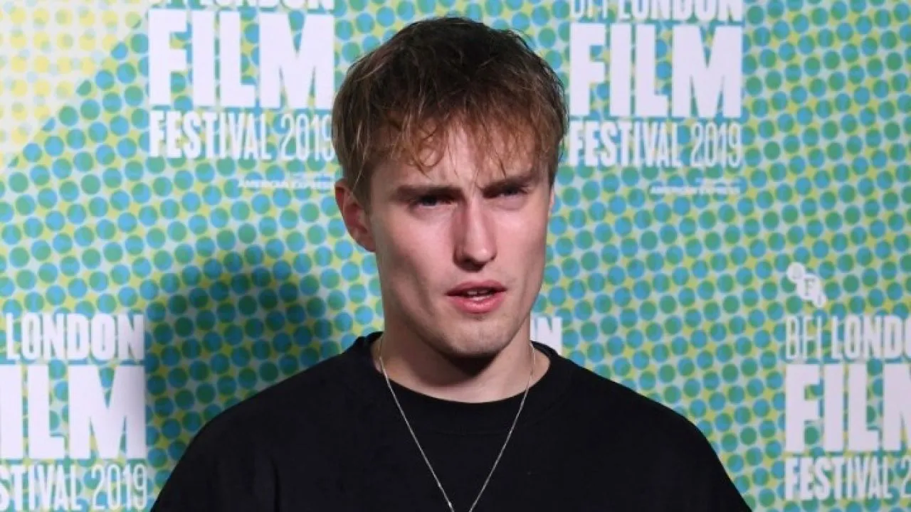 Ο Σαμ Φέντερ δωρίζει το χρηματικό έπαθλο από το βραβείο Mercury