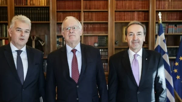 Ο ΠτΔ συναντήθηκε με τον υφ.Δικαιοσύνης και τον δήμαρχο Δελφών