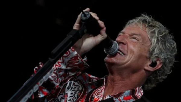 Μέλη εμβληματικών ροκ συγκροτημάτων ενώνονται σε supergroup για καλό σκοπό