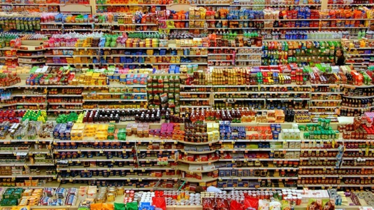 Απειλή για τη δημόσια υγεία η παγκόσμια αύξηση στην κατανάλωση υπερεπεξεργασμένων τροφίμων