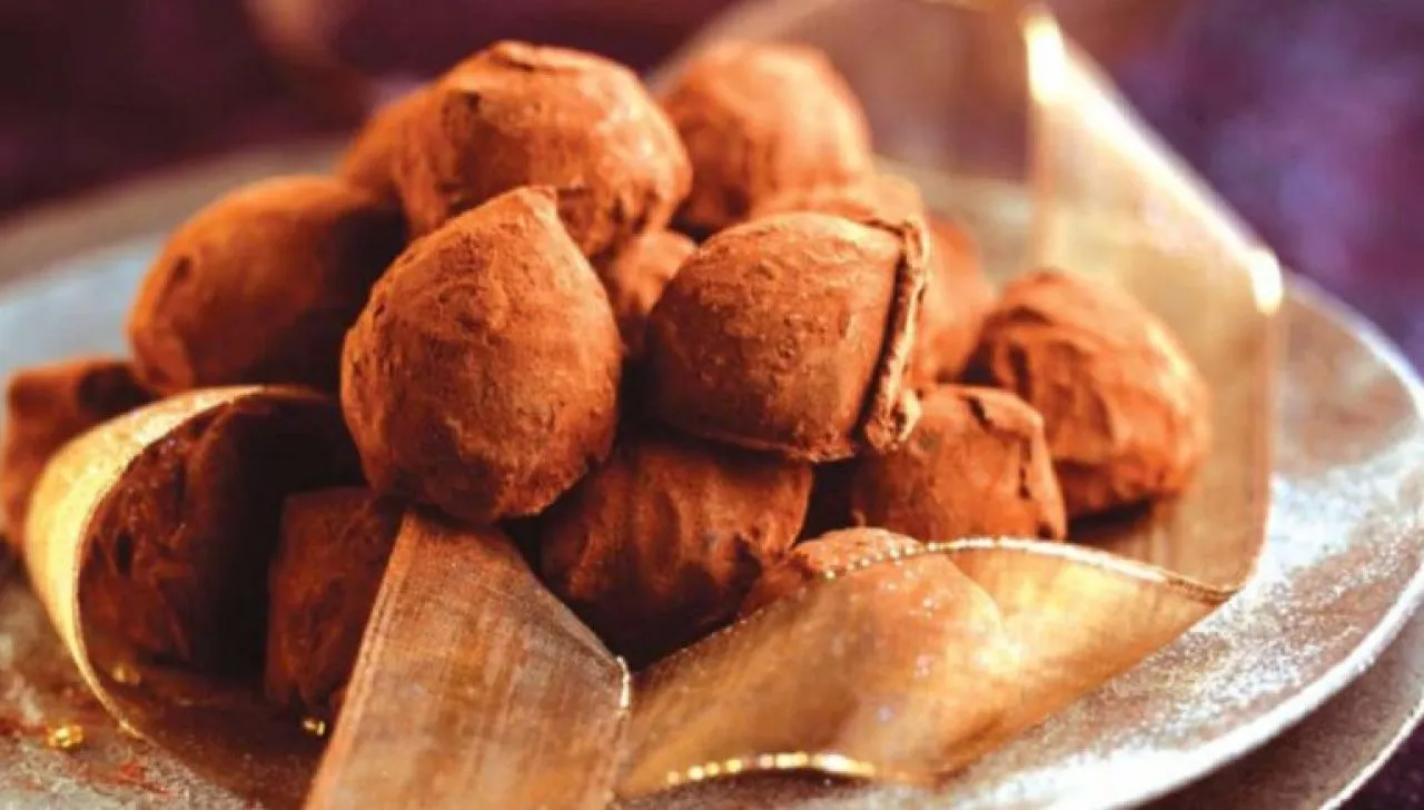 Τρούφες με κουβερτούρα και κονιάκ