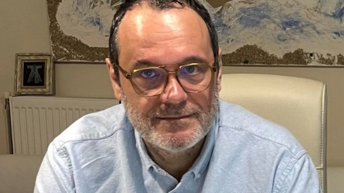 Βασίλης Καΐκας, ο βιολόγος με τη δωρεάν ψηφιακή τάξη που ενώνει όλη την Ελλάδα