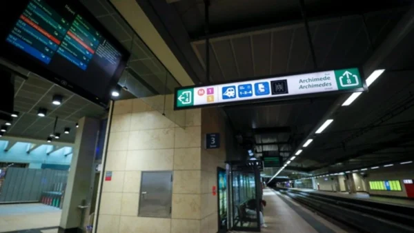 Τριήμερη απεργία στο Βέλγιο σε ένδειξη διαμαρτυρίας για τις μεταρρυθμίσεις της κυβέρνησης του Μπαρτ Ντε Βεβέρ