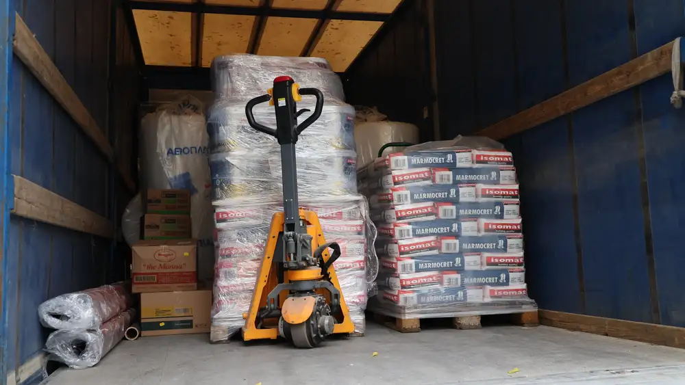 Ευχαριστίες "Ορφέα" σε Τ.Χατζηβασιλείου και ISOMAT για την έμπρακτη στήριξη - Ξεκινά η αναγέννηση του ιστορικού κτηρίου - video