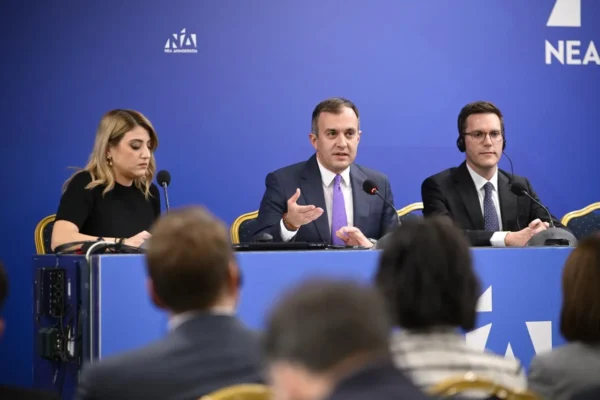 Χατζηβασιλείου: Η Ελλάδα προσφέρει επενδυτικές ευκαιρίες - Με τη Γερμανία μοιραζόμαστε κοινά οράματα για ισχυρή Δημοκρατία και Ανάπτυξη