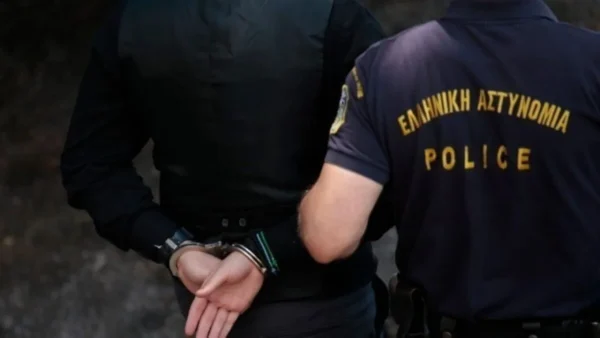 Θεσσαλονίκη: Συνελήφθη άνδρας σε πρατήριο υγρών καυσίμων για παράβαση της νομοθεσίας για τα όπλα