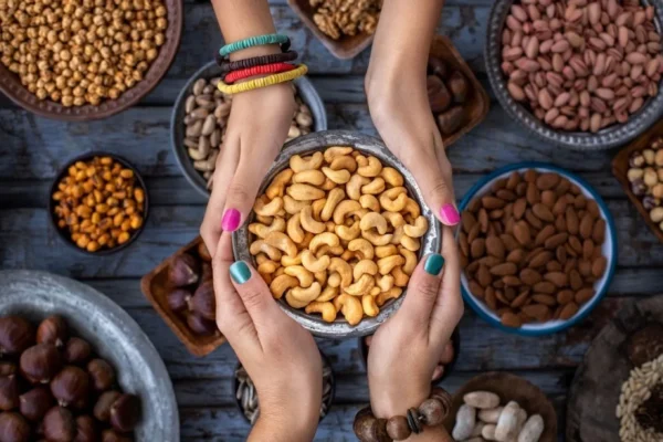 Ξηροί καρποί: Πώς επηρεάζεται η διατροφική τους αξία με το ψήσιμο