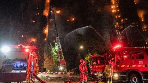 Χονγκ Κονγκ: Τουλάχιστον 13 νεκροί από πυρκαγιά που εκδηλώθηκε σε πολυώροφο συγκρότημα κατοικιών