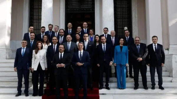 Συμφωνία σε αμυντικούς, οικονομικούς, ενεργειακούς και εκπαιδευτικούς τομείς μεταξύ Ελλάδας και Κύπρου - Το κοινό ανακοινωθέν της 3ης Διακυβερνητικής Συνόδου