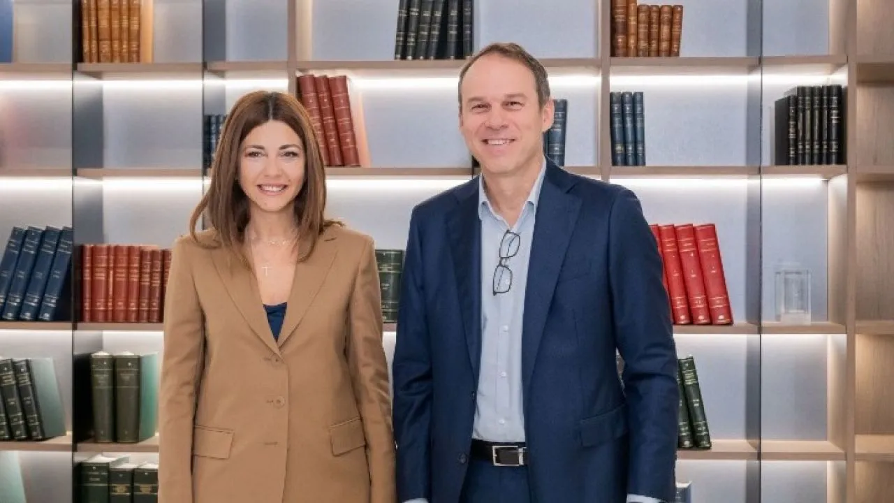 COSMOTE TELEKOM: Δωρεάν γρήγορο ίντερνετ σε όλα τα δυσπρόσιτα σχολεία της Ελλάδας - Σ. Ζαχαράκη: Ευκαιρίες μάθησης χωρίς όρια