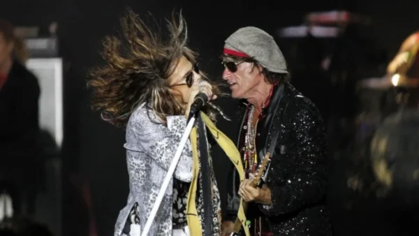 Οι Aerosmith για πρώτη φορά με άλμπουμ τους στην κορυφή των charts στη Βρετανία