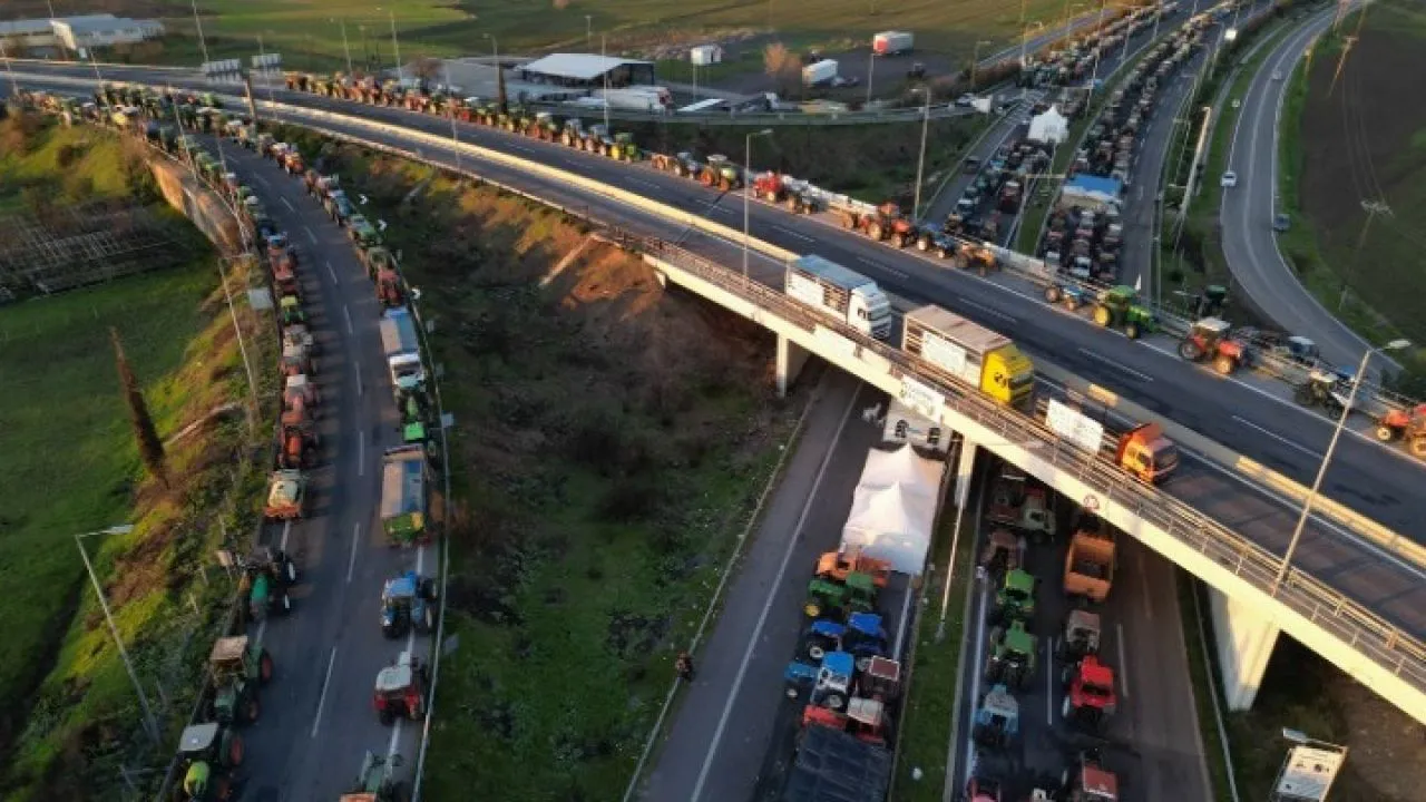 Συνεχίζονται οι αγροτικές κινητοποιήσεις
