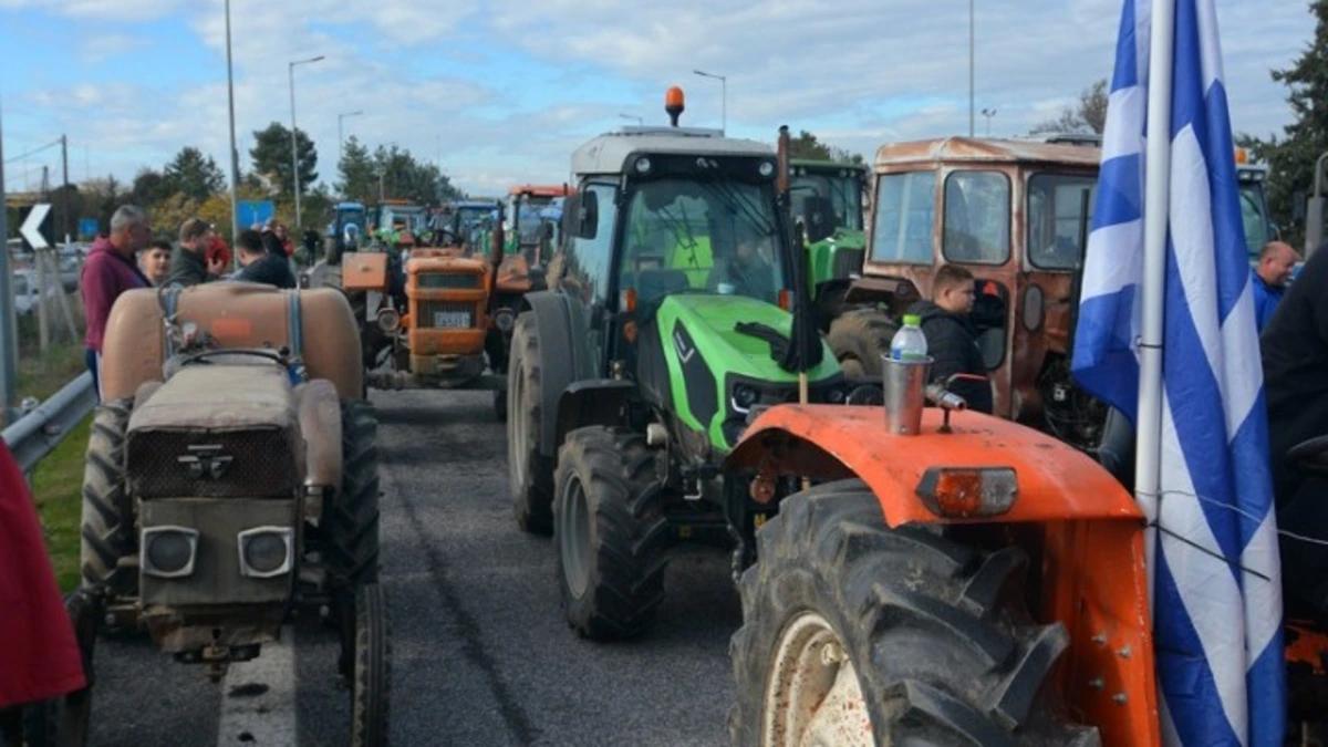 Κλειστή και σήμερα η Ε.O. Αθηνών–Θεσσαλονίκης στη Νίκαια - Κλιμακώνουν οι αγρότες