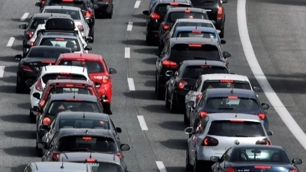 Αγρίνιο: Αγρότες και κτηνοτρόφοι της Αιτωλοακαρνανίας απέκλεισαν εκ νέου τον αυτοκινητόδρομο Αντιρρίου-Ιωαννίνων, στο ύψος των διοδίων του Αγγελοκάστρου