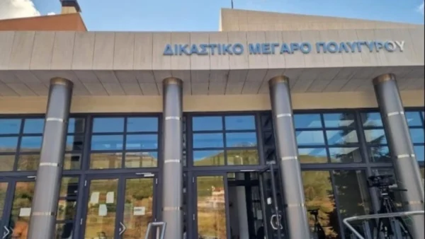 Υπόθεση χρηματισμού με επίκεντρο παραβάσεις του ΚΟΚ - Ένας αστυνομικός στη φυλακή και άλλοι δύο ελεύθεροι με όρους