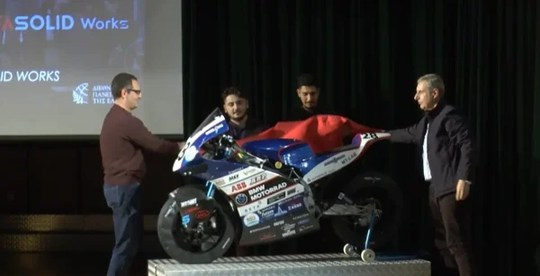 Φοιτητές του ΔΙΠΑΕ Σερρών παρουσίασαν την αγωνιστική μηχανή που κατασκεύασαν - video