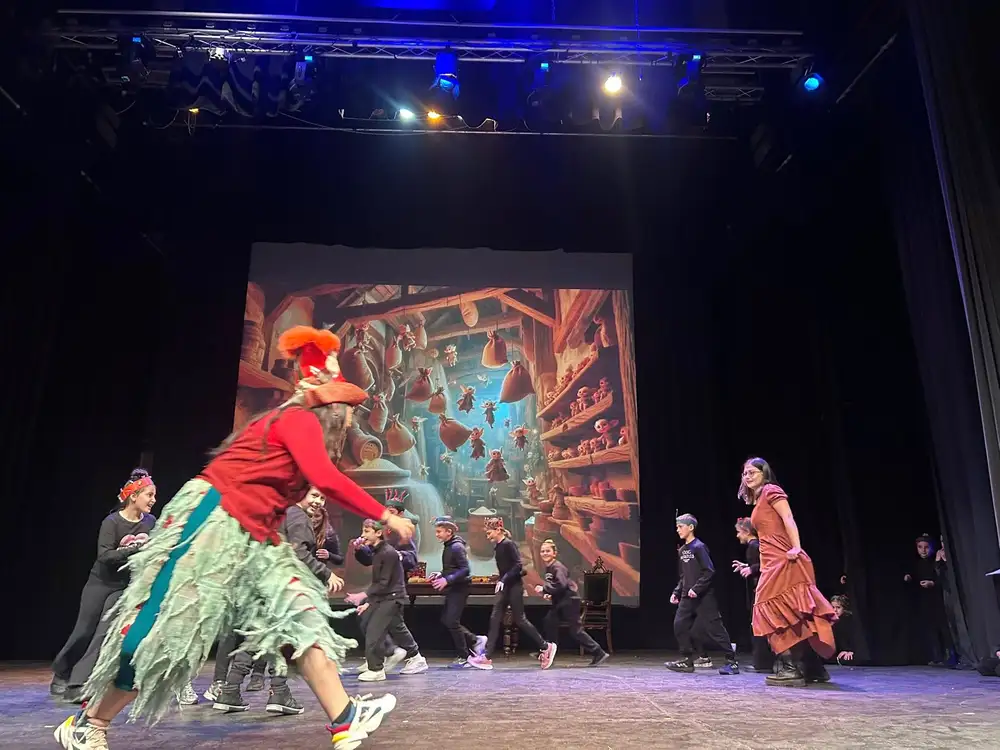 «Μια ευχή για τα Χριστούγεννα»: Από τα Θεατροπαιδαγωγικά Εργαστήρια του ΔΗ.ΠΕ.ΘΕ. Σερρών