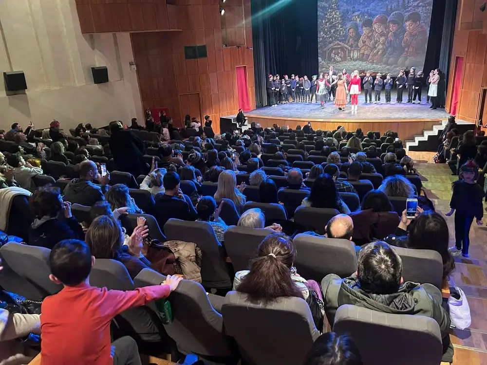 «Μια ευχή για τα Χριστούγεννα»: Από τα Θεατροπαιδαγωγικά Εργαστήρια του ΔΗ.ΠΕ.ΘΕ. Σερρών