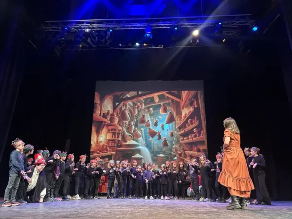 «Μια ευχή για τα Χριστούγεννα»: Από τα Θεατροπαιδαγωγικά Εργαστήρια του ΔΗ.ΠΕ.ΘΕ. Σερρών