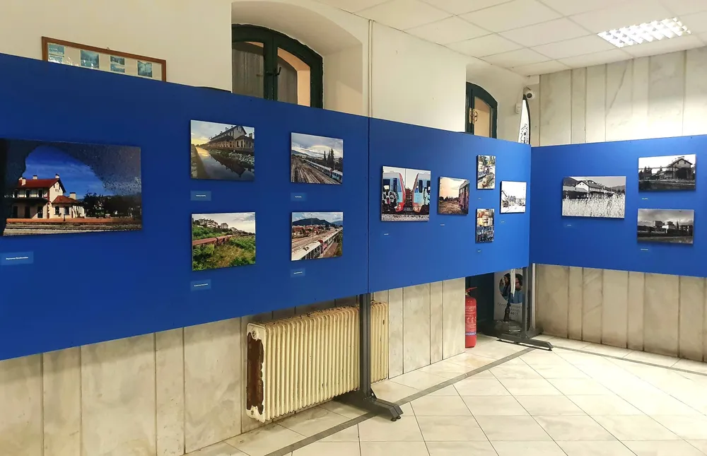 Δράμα: Το τρένο επιστρέφει μέσα από τον φωτογραφικό φακό