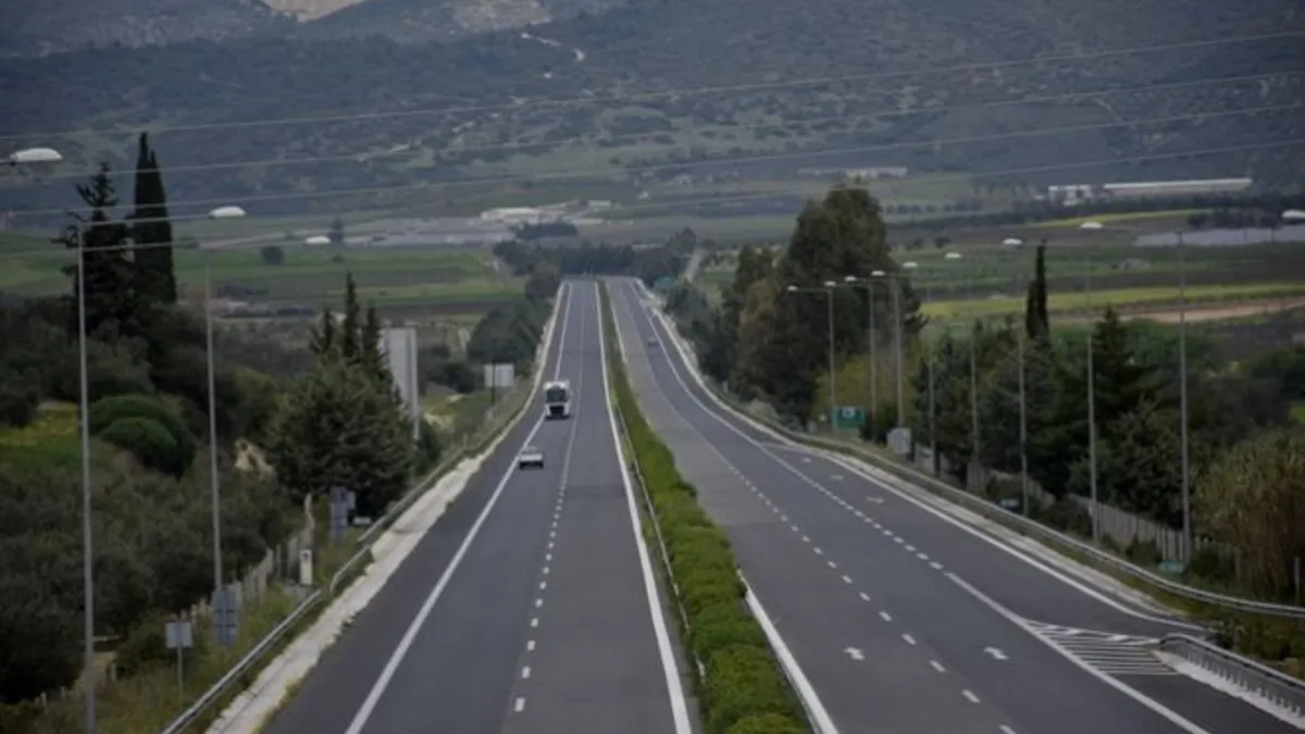 Συνελήφθη 62χρονος που οδηγούσε ανάποδα φορτηγό με επικαθήμενο στη Ν.Ε.Ο. Αθηνών–Θεσσαλονίκης