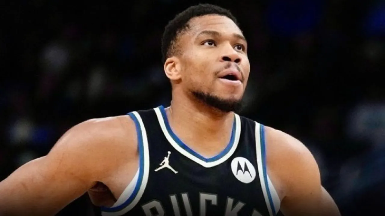 Εσωτερική «παρέμβαση» του Giannis στους Μπακς για συγκέντρωση και ηρεμία στα αποδυτήρια