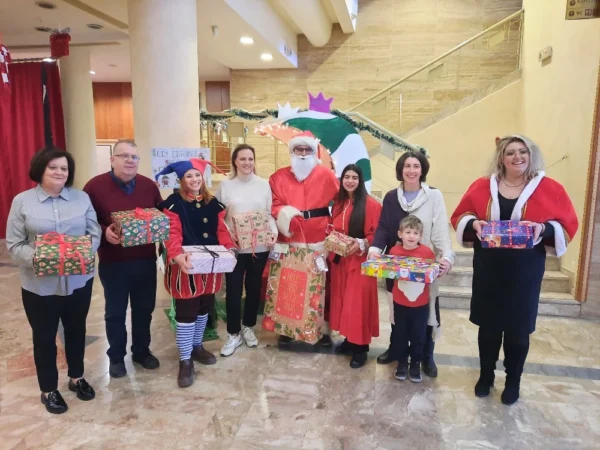 Δήμος Σερρών: Συγκινητική ανταπόκριση των Σερραίων στη δράση «Γίνε Άη Βασίλης για ένα παιδί»