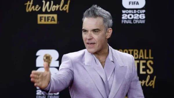 Ο Ρόμπι Γουίλιαμς έκανε έκπληξη σε 94χρονη θαυμάστριά του