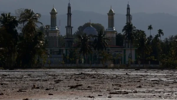 Ινδονησία: Σχεδόν 800 νεκροί από την τροπική καταιγίδα που σάρωσε τη ΝA Ασία