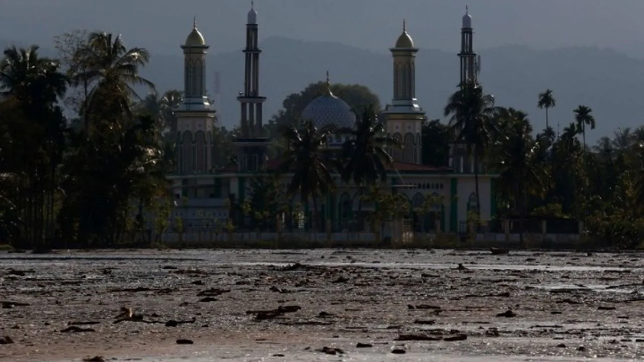 Ινδονησία: Σχεδόν 800 νεκροί από την τροπική καταιγίδα που σάρωσε τη ΝA Ασία