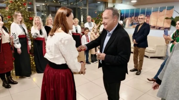 Κάλαντα των Χριστουγέννων στην Περιφέρεια και στο Δήμο