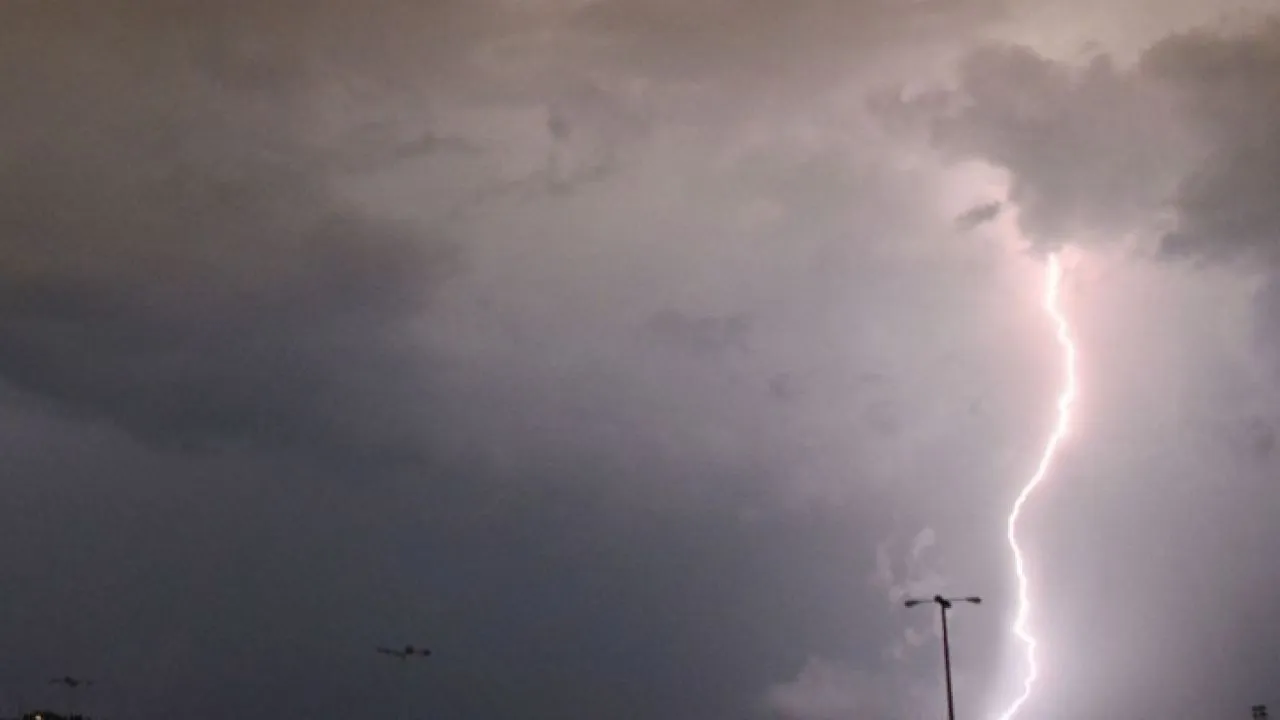 Eπικαιροποιήθηκε το Έκτακτο Δελτίο Επικίνδυνων Καιρικών Φαινομένων της ΕΜΥ - Το καιρικό σύστημα "BYRON" θα προκαλέσει κακοκαιρία την Παρασκευή 5/12 στο μεγαλύτερο μέρος της ανατολικής χώρας