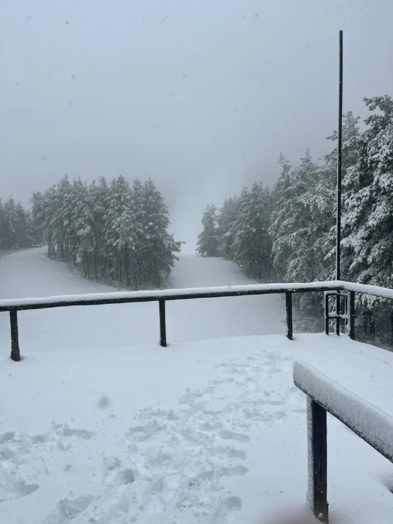 Χριστούγεννα με χιόνι στον Λαϊλιά Σερρών