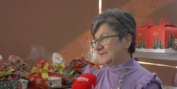 Λαχταριστές βασιλόπιτες από το ζαχαροπλαστείο ΜΑΚΕΔΟΝΙΚΟ - VIDEO