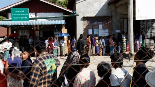 Μιανμάρ-βουλευτικές εκλογές: Το μάθημα "δημοκρατίας" του ηγέτη της χούντας