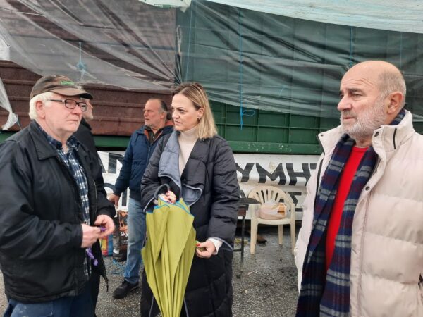 Η Δήμαρχος Σερρών στο μπλόκο των αγροτών του Προμαχώνα - video