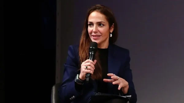 Δόμνα Μιχαηλίδου: «Αξιοποιούμε κάθε ευρωπαϊκό εργαλείο για να αυξήσουμε την προσφορά προσιτής κατοικίας»