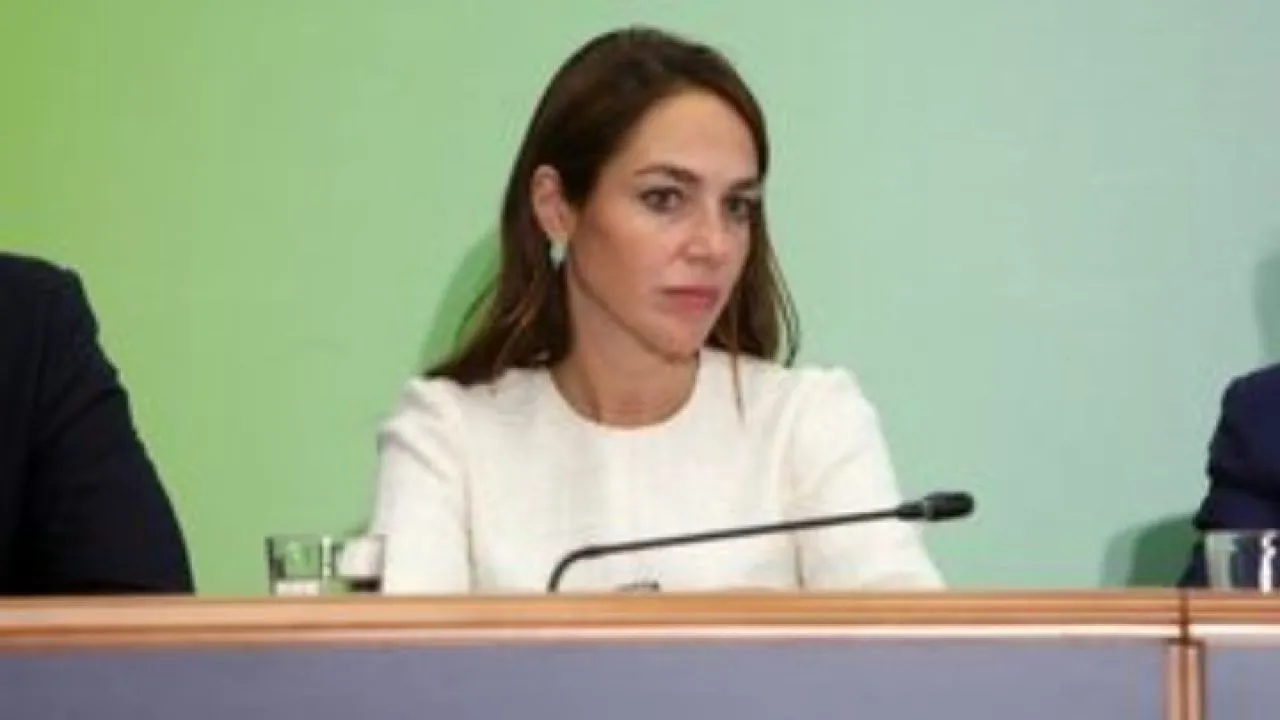 Δ. Μιχαηλίδου: Νωρίτερα θα καταβληθούν τα επιδόματα εφέτος τα Χριστούγεννα - Μόνιμη η δυνατότητα προπληρωμής το Πάσχα και τα Χριστούγεννα από το 2026