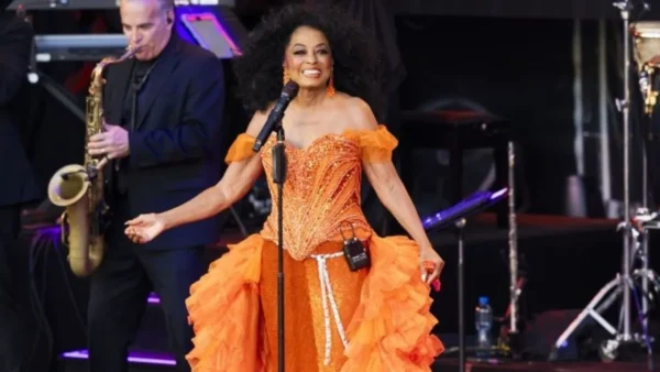 Η Νταϊάνα Ρος κάνει ντεμπούτο σε νέο Billboard Chart για πρώτη φορά στην καριέρα της