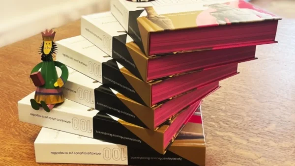 Εκατό αντικείμενα αποκτούν φωνή και αφηγούνται το παρελθόν