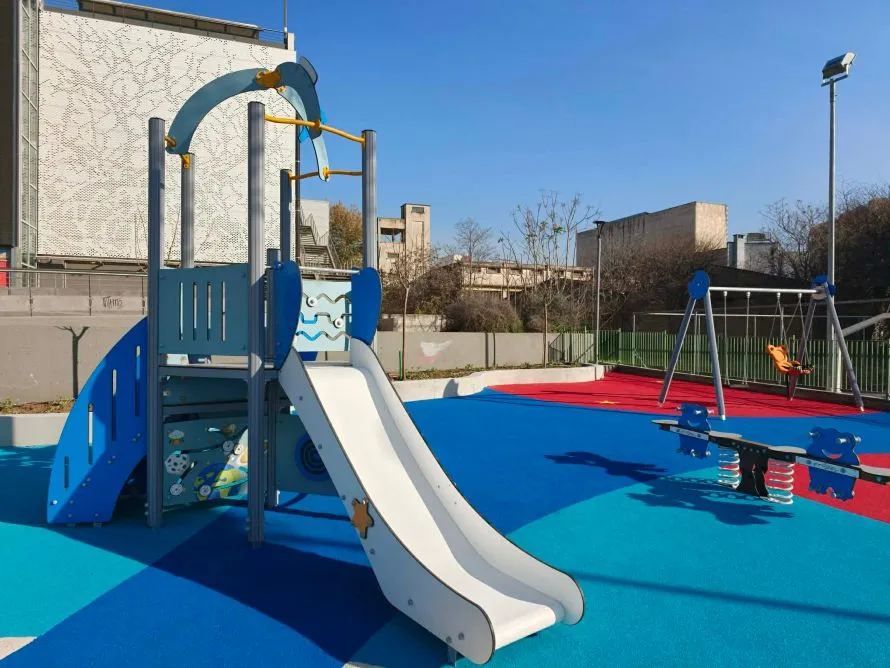 «Οι γειτονιές αποκτούν ζωή» δήλωσε ο δήμαρχος Θεσσαλονίκης παραδίδοντας νέα παιδική χαρά