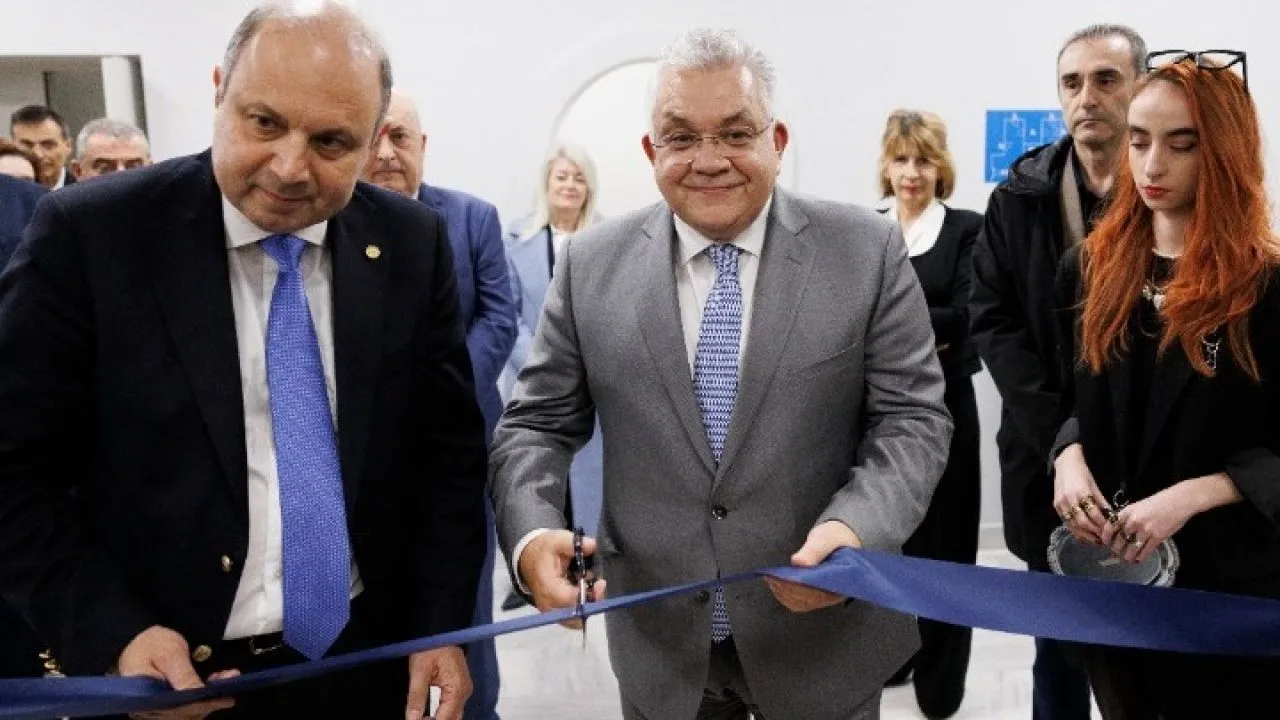 Εγκαίνια βιβλιοθήκης ΣΘΕ του ΑΠΘ στον χώρο όπου υπήρχε η κατάληψη του Βιολογικού